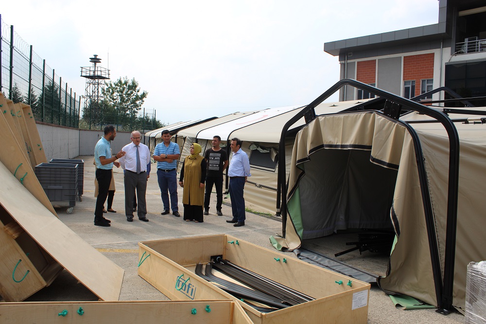 Sahra çadırları acil durumlara hazır