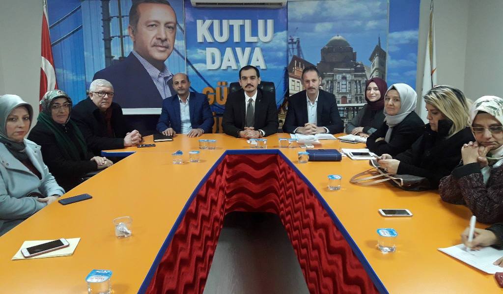 AK Parti İzmit, teyakkuza geçti