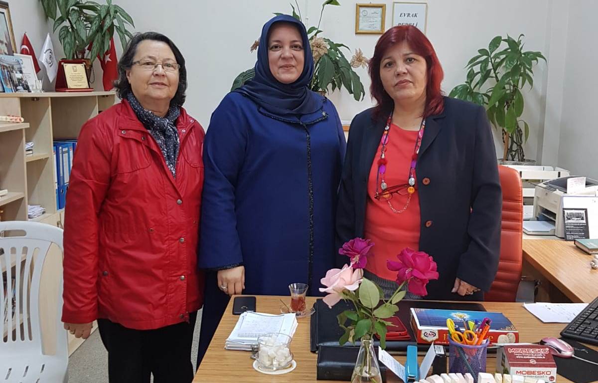 AK Parti’den kadın muhtarlara ziyaret