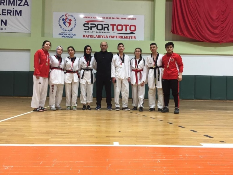 Beş birincilik aldılar