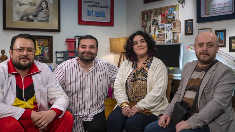 ÜNLÜ İSİMLER, “KAFA DOKTORU” İÇİN KAMERA KARŞISINDA