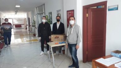 Duyarlı öğrencilerden sağlıkçılara yüz siperliği