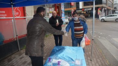 İzmit Belediyesi, Bekirdere’de ücretsiz maske dağıttı