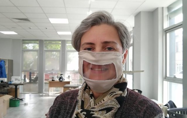 İzmit Belediyesi'nden işitme engellilere özel maske