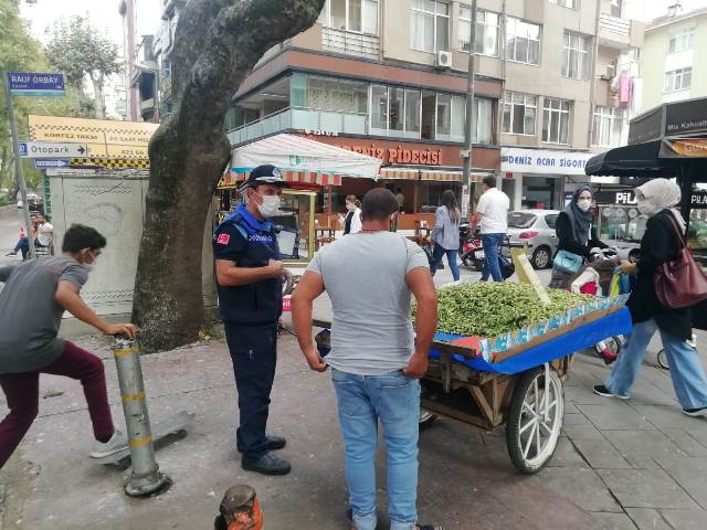 Zabıta, seyyar satıcılarla mücadelede kararlı