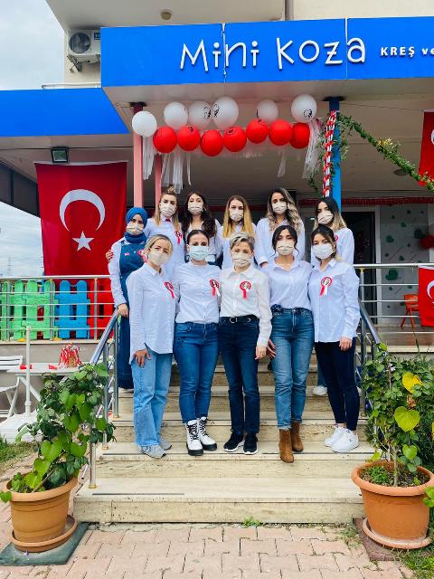 Mini Koza Kreşi, Cumhuriyet’i yürüyüşle kutladı