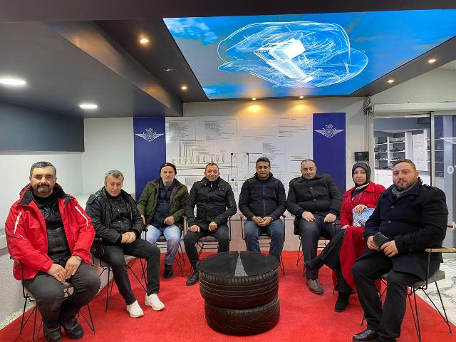 ADAOTOGARAGE'da Keçeciye sürpriz doğum günü