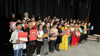 Kartepe Türk Fransız Kardeşlik Ortaokulu öğrencilerinden muhteşem gösteri