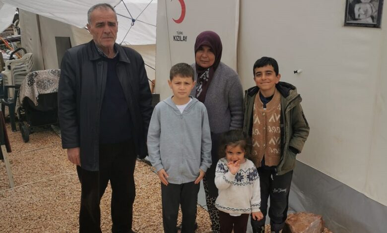 Depremzedeler İzmit Belediyesi'ni unutmadı