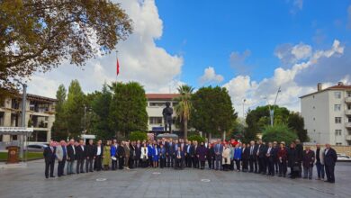 Gölcüklü muhtarlar günlerini kutladı